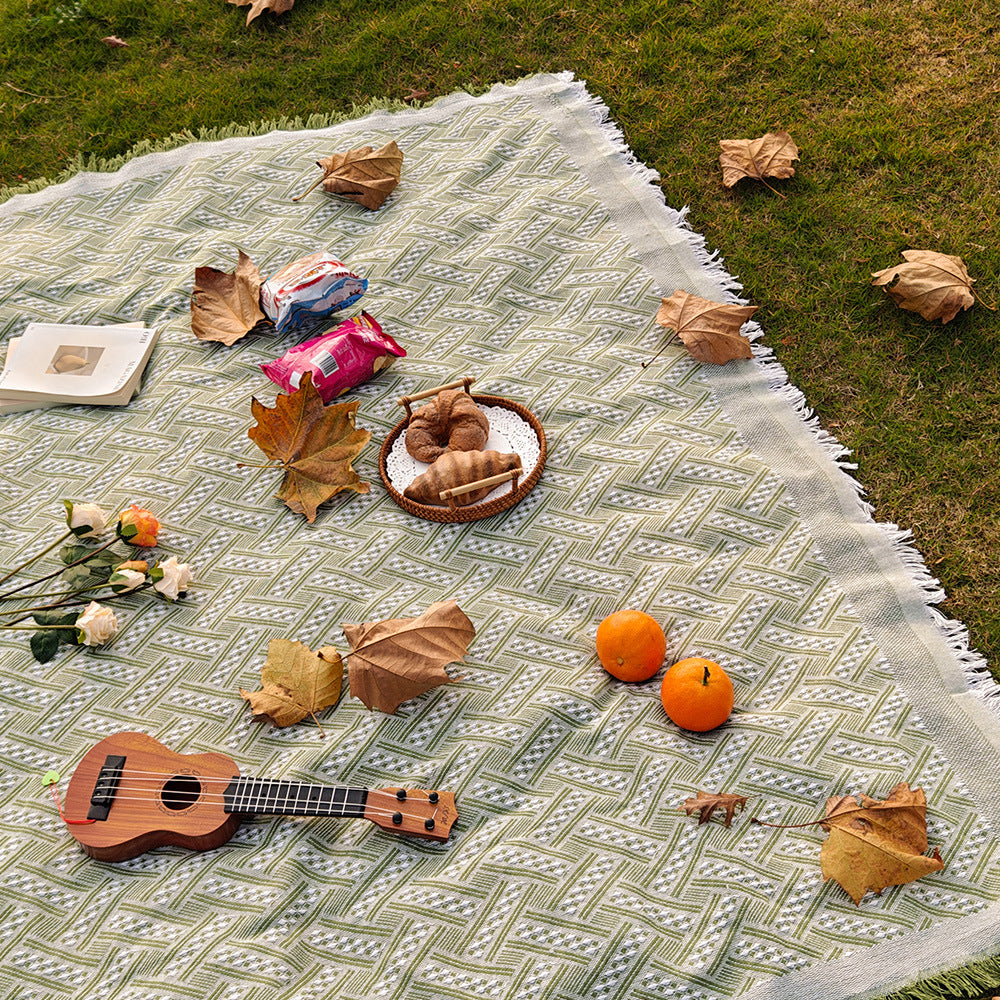 Durable Checkered Blanket for Indoor and Outdoor Use