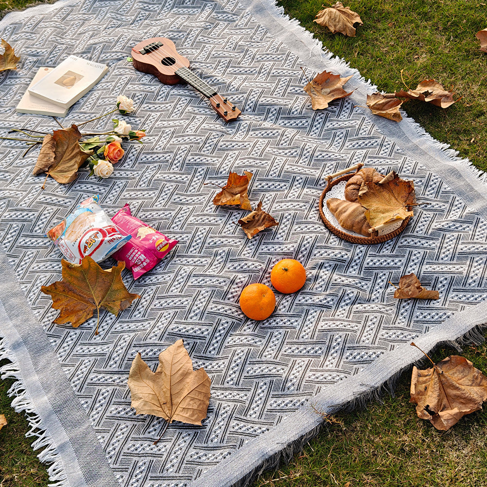 Durable Checkered Blanket for Indoor and Outdoor Use
